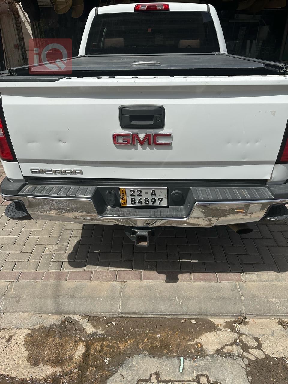 GMC Sierra